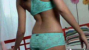 In solo video, Nylon clad brunette babe Cydel shows us how she plays with herself