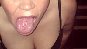 Sucking and blowing: A cumshot on my tongue