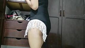 Home made porn video of a real amateur masturbating with toy