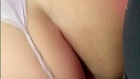 Amateur boyfriend pleases mature lady’s butt