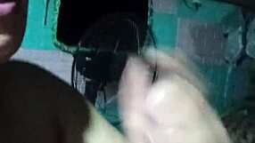 Pinay girl cumshot and cunilingus fun