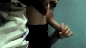 Live gay amateur webcam show with gay guy getting a cumshot