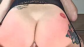 Raw Cougar ride with intense waterspraying and intense sex