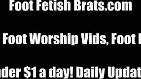 Femdom lesbians engage themselves in foot fetishes