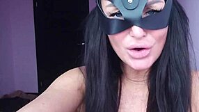 Intimate session with his submissive indulges the brunette dominatrix