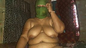 Indian wife’s love affair with her boss at the office