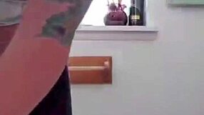 Buck naked gorgeous girl’s getting horny on her Periscope webcam