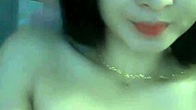 Vietnamese girl live bunny cam show