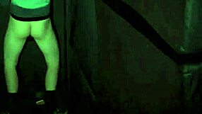A muscular stud enjoys anally itchy with the glory hole