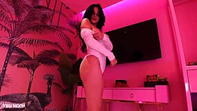 One of the most beautiful footjobs from a real naked beauty in the SPA salon