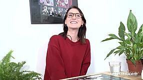 Lia is young and discovers pleasure from anal play and self pleasure