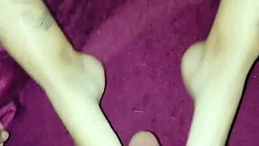 My foot fetish inadvertently woke my cousin up and we used to fucked until I came on her feet