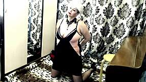 Aimee Paradise – teaches horny submissives how to refuse orgasms