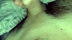 A self-banging session with an amateur guy