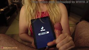 I jerk off my boyfriend watching TikTok girl on desk