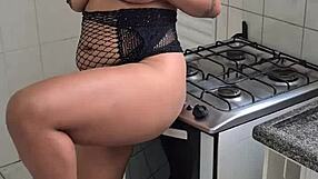 This time a very hot kitchen handjob and an incredibly strong orgasm