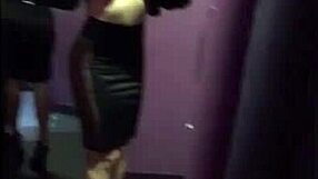 American new Amateur MILF strips big booty in Paris