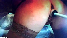 Busty MILF has sex with fucking machine and reaches oragam
