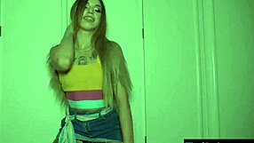 Amateur sex video from sweet teen gets her cute ass pounded