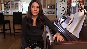 Piano lesson turns into the horny teacher handing out handies