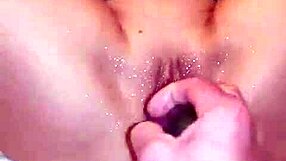 Hotlist session with wet showering and toy finish