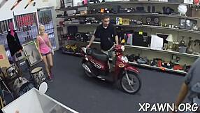 Amateur couple gets paid to perform sexual acts on camera