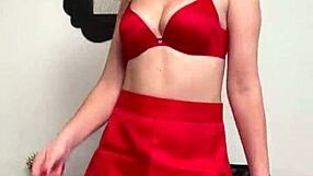 Russian beauty, mom of all perverts, strips for tips.
