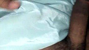 Cross dressing gay man’s hardcore scene with hot aunt Reshmi Shalwar