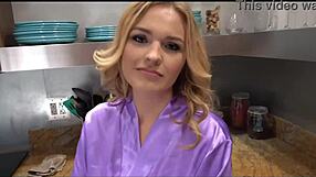 Early morning help becomes a sensual experience with the stepmother