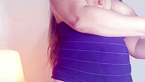 A hot wife of Spanish origin pleases her husband’s friends