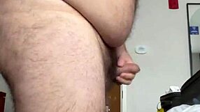 Gay Masturbation with a Happy Ending