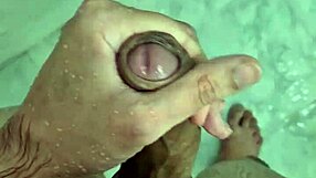 gordinho jerking off until climax in steamy shower