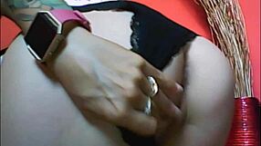 A true penis expert Chantal reviews intimate photos with sharp, witty comments.