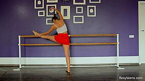 Flexible Yanna strips naked and shows off her moves
