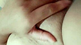 A sexy and horny newbie has an orgasm and cums on a Syrian’s pussy