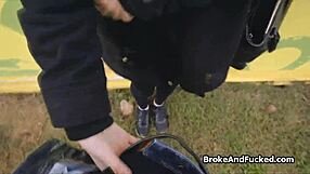 Public romance with a hot woman giving a blow job to a stranger