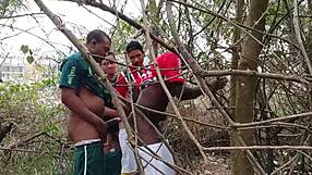roludos transando gostoso em sexo gay no mato com tesão!!