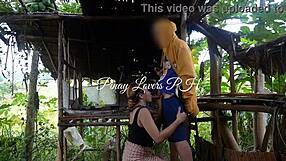 Petite Pinay couple gets naughty in abandoned house