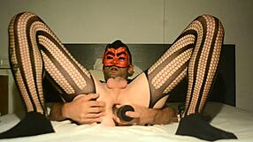 Amateur gay dildo action