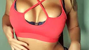 Brianna Flags, fitness enthusiast, strips and masturbates in this amateur video