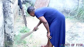 Ghetto Sex Outside the House! Public Anal and Squirting in Doggy Style!