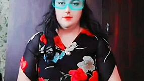 Amateur gay crossdresser twerks big white ass for your pleasure