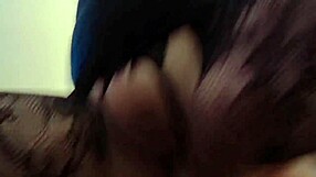 Al cornudo loves watching his Latina cougar ride big dicks