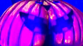 Amateur couple twerks in gay porn video