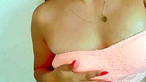 My ex-novia's mom offers me a hot time at home