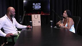 Black beauty Morena's big tits and amateur action