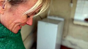 Blonde bombshell gets double satisfaction from neighbor