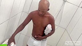 Fizeram mil planos pro carnaval e acaram ficando em casa fodendo