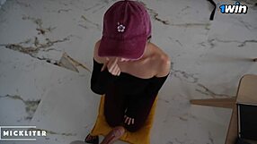 Young bodybuilder gets his pizza and a BJ too