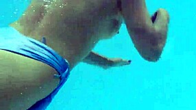Sexy Milf Emily Ross Reveals Her Bikini Body. Ready to See Her Outer Sexiness?